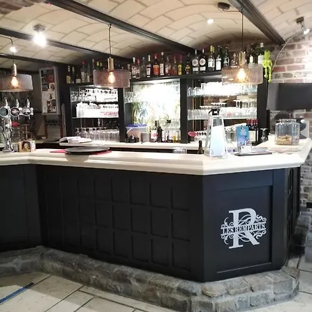 Les Remparts Hotel 2*