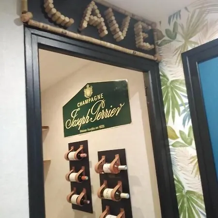 Hotel Les Remparts La Madelaine-sous-Montreuil