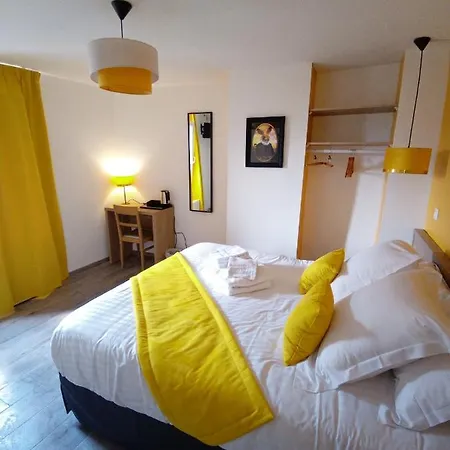 Les Remparts Hotel 2*